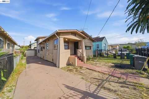 Photo of 3613 61st Ave, Oakland, CA 94621 (MLS # 41128673)