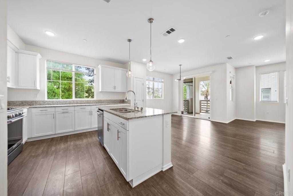 1270 Paseo Sea Grass 1