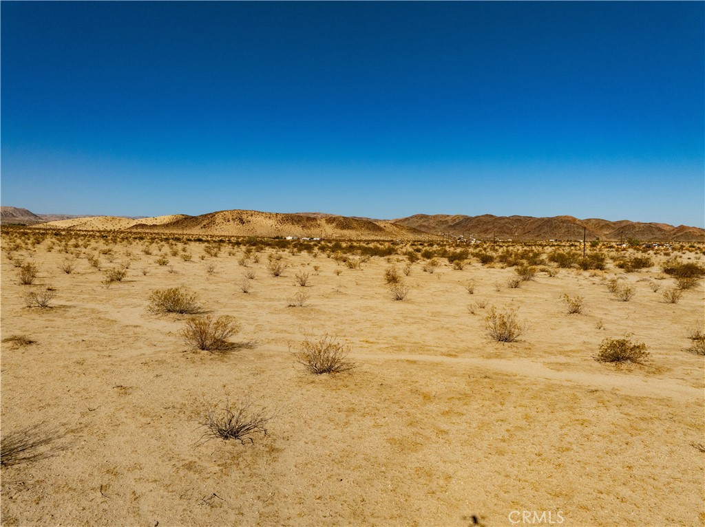 5226 Pearl Springs Avenue