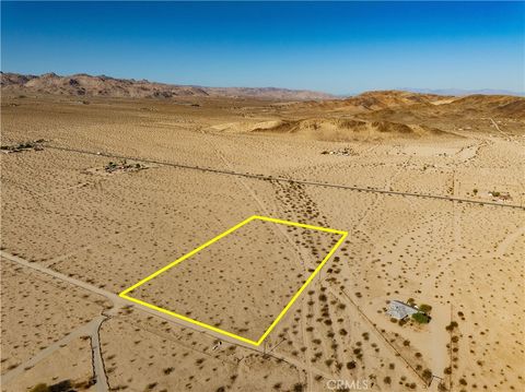 Photo of 5226 Pearl Springs Avenue, 29 Palms, CA 92277 (MLS # JT25275607)