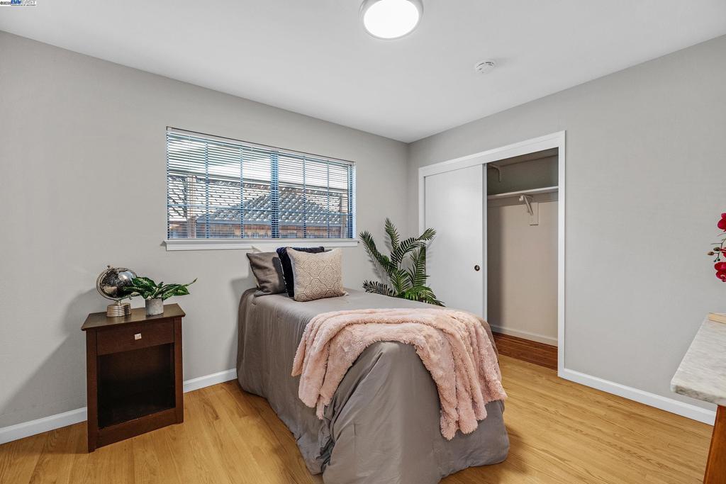 CENTERVILLE GDNS - Residential