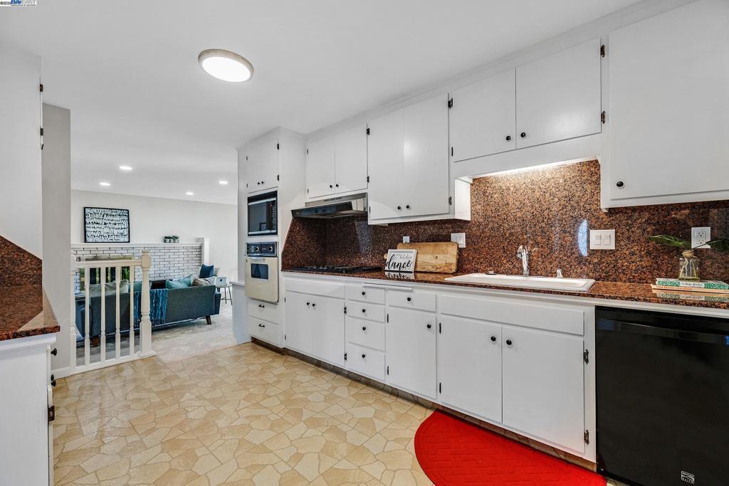 CENTERVILLE GDNS - Residential