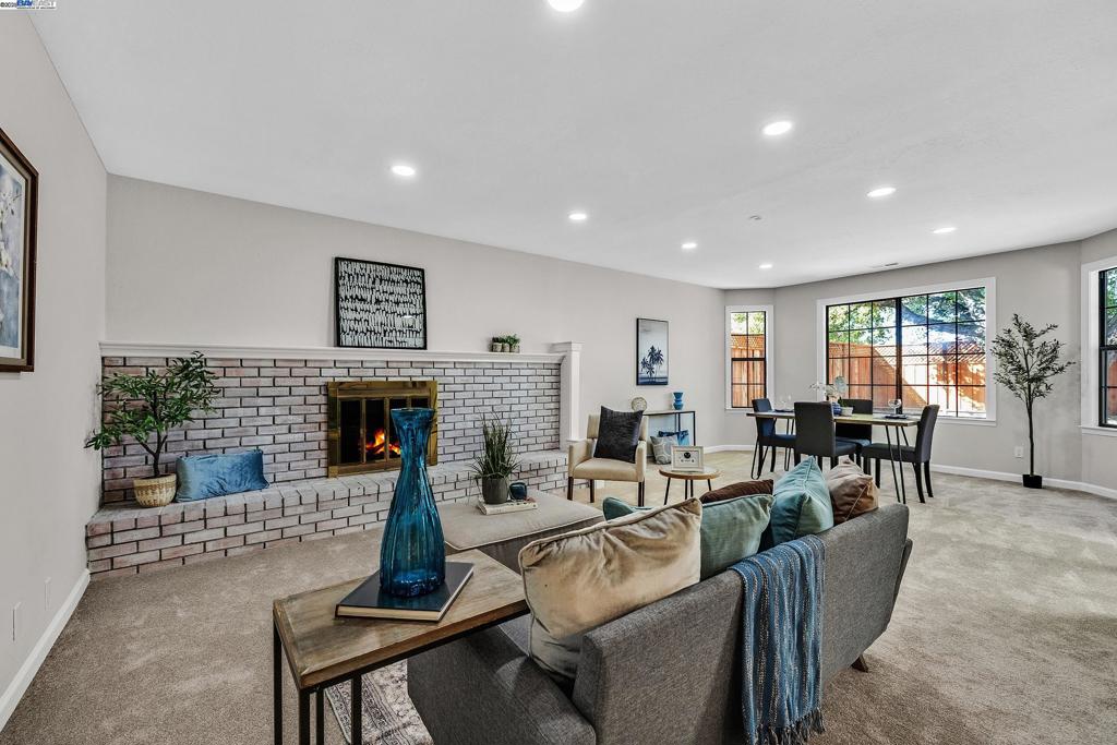 CENTERVILLE GDNS - Residential