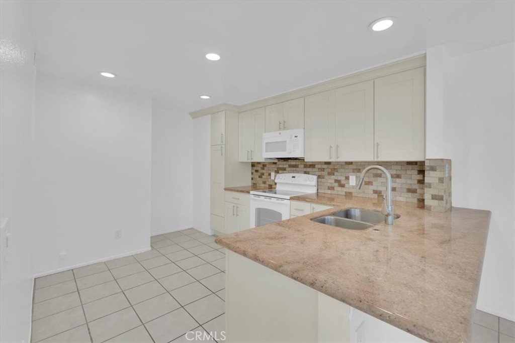 Laguna Village (LV) - Residential