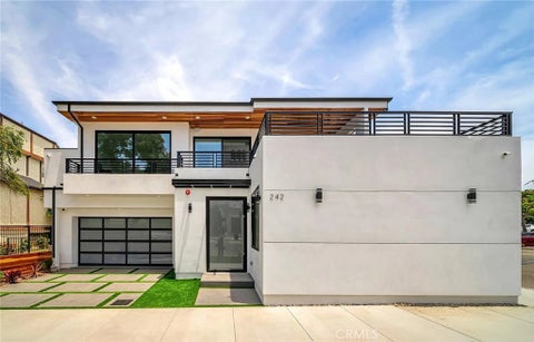 Photo of 242 S Broadway, Redondo Beach, CA 90277 (MLS # SB26128571)