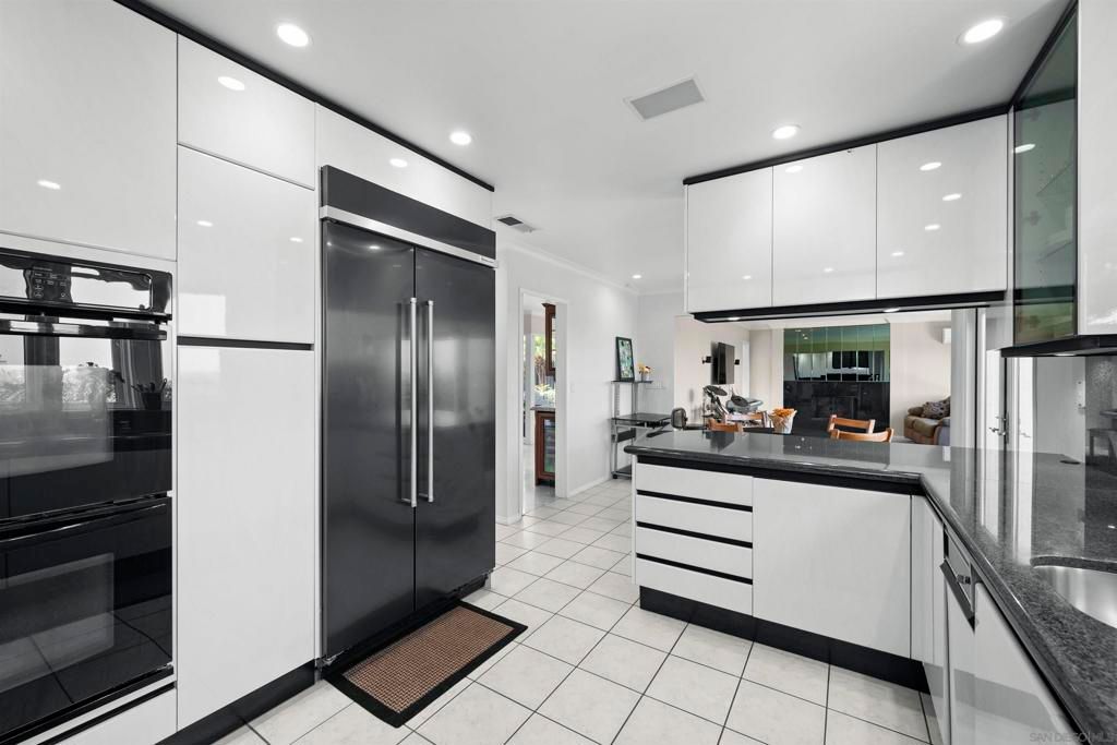listing image 130727835949178458179