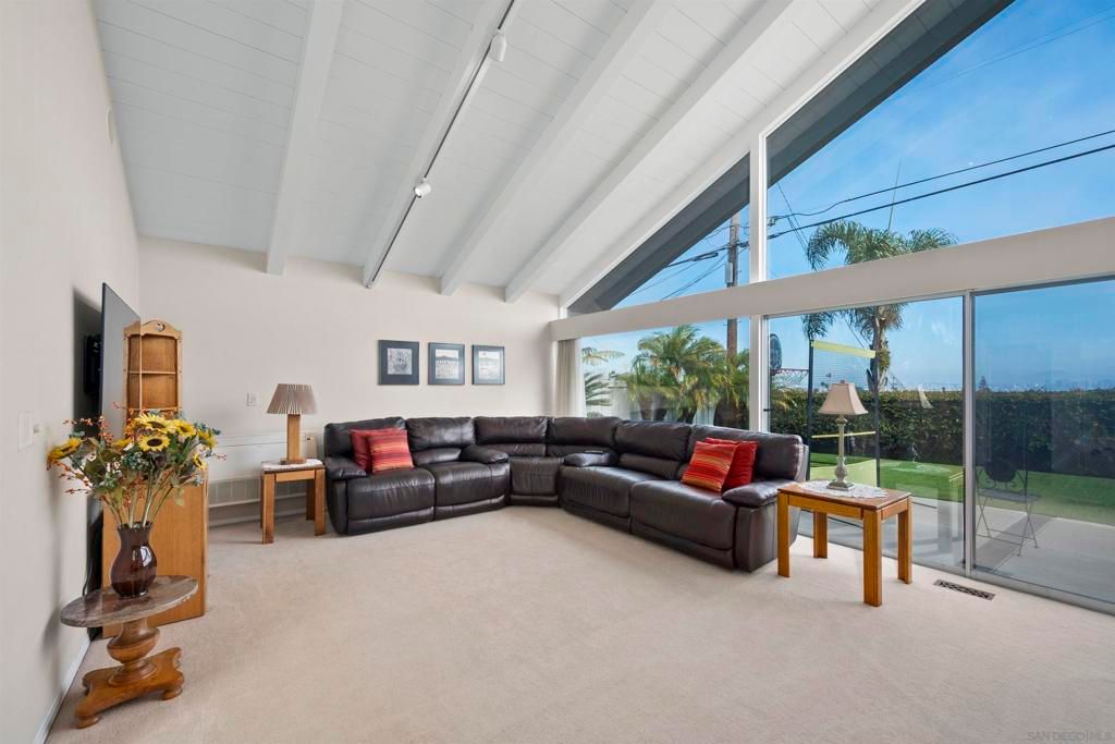 listing image 130726404455309525395