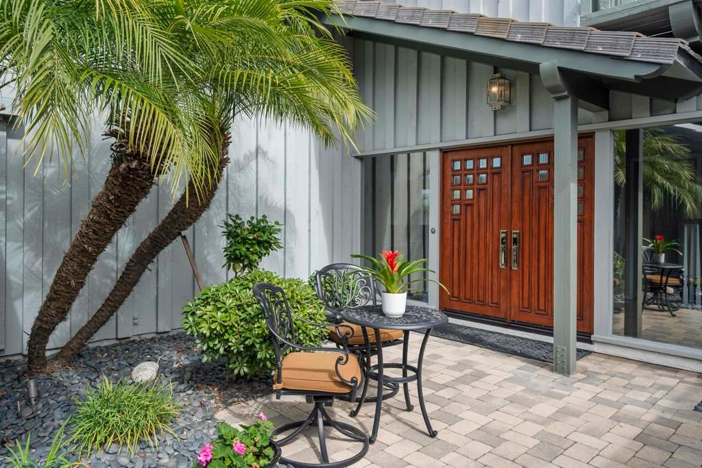 listing image 130725560532660867760