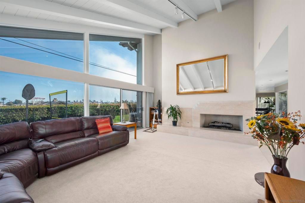 listing image 130724891075172281543