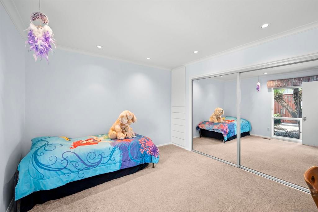 listing image 130720538149062630017
