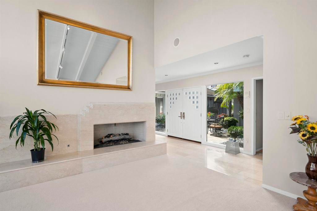 listing image 130725561057964983042