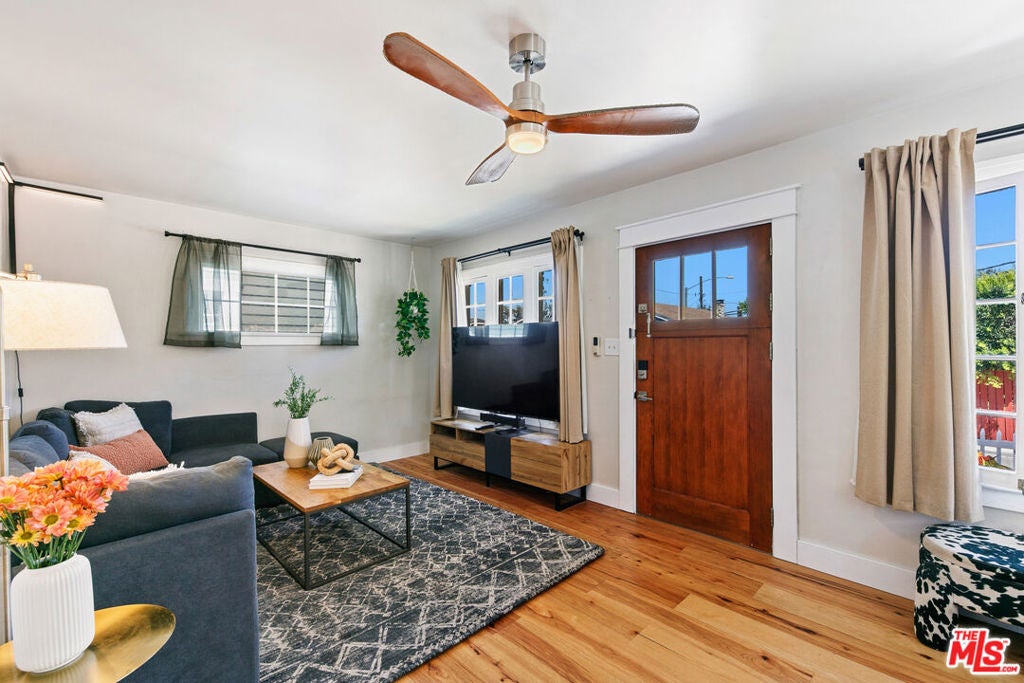 719 Columbia Place