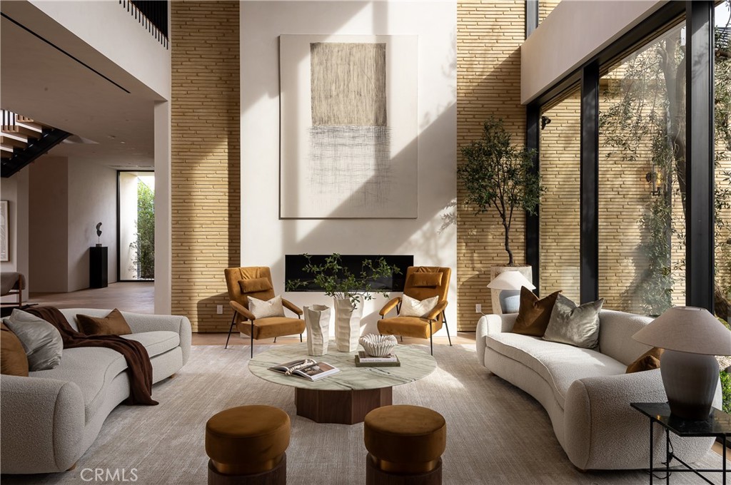 4543 Densmore Avenue