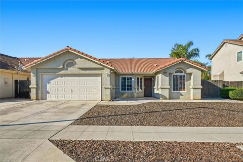 Photo of 988 Monterey St, Madera, CA 93637 (MLS # MD26005984)