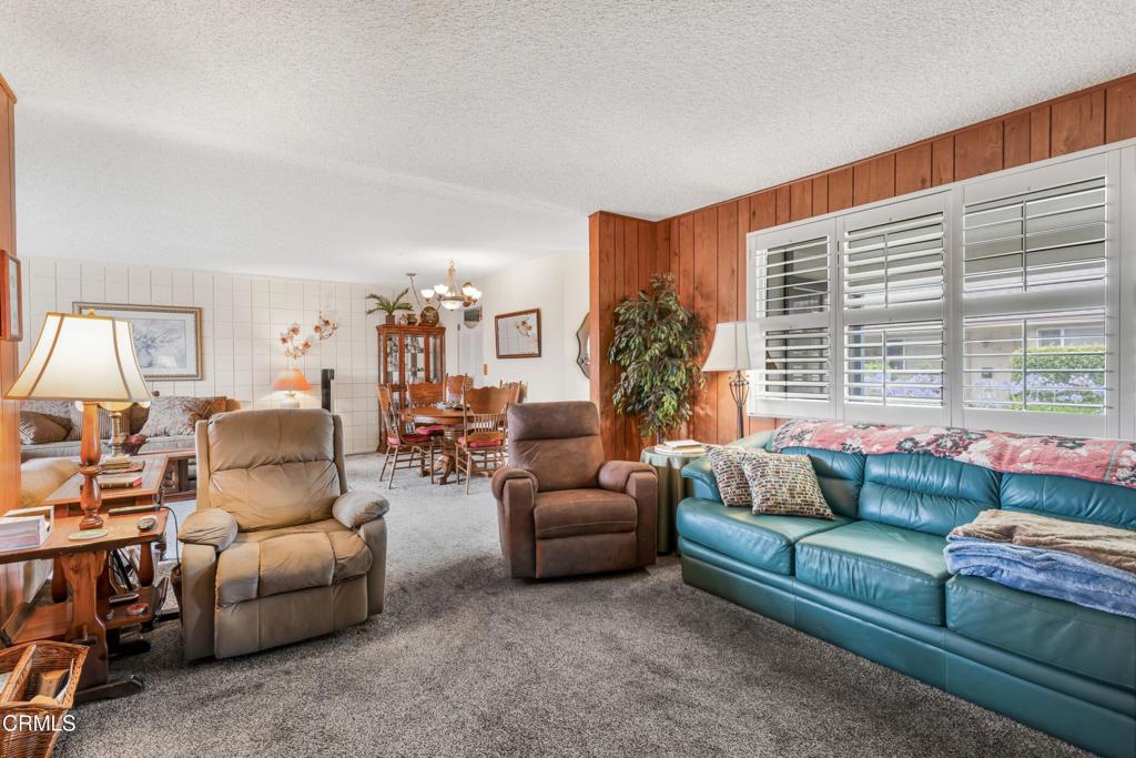 138 E Elfin Green