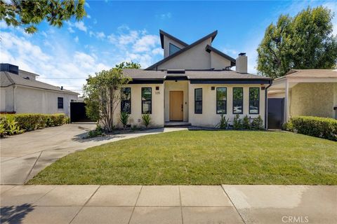 Photo of 335 S Parish Place, Burbank, CA 91506 (MLS # SR26133828)