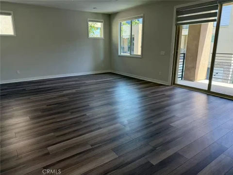 MLS: OC26178972