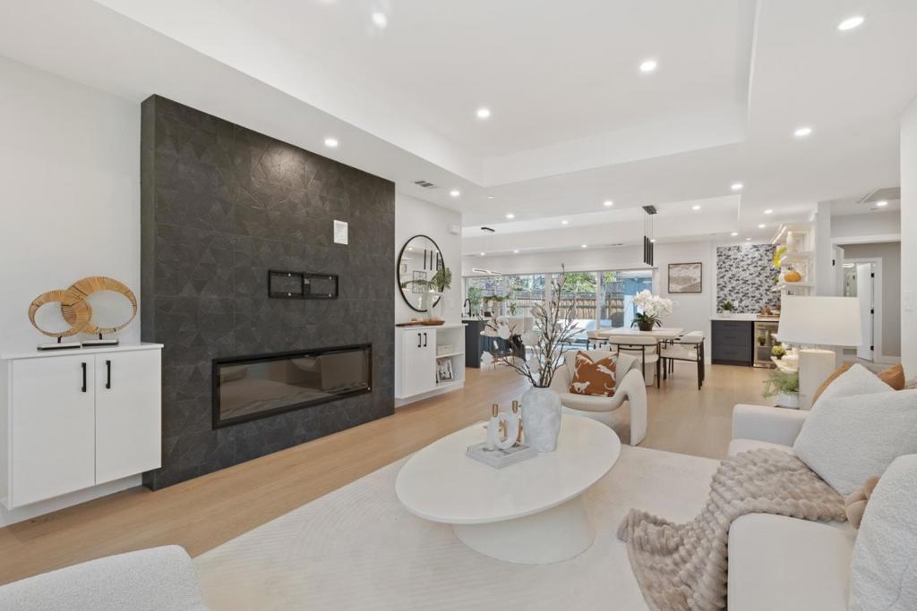 1950 Hackett Avenue