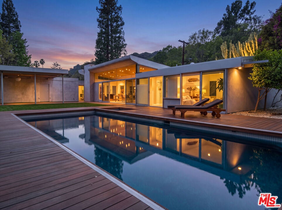 Photo of 2538 Hutton Drive, Beverly Hills, CA 90210 (MLS # 26998619)