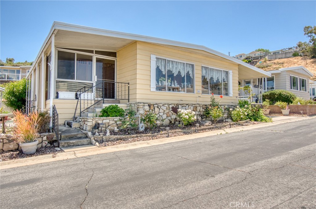2550 Pacific Coast Hwy 241