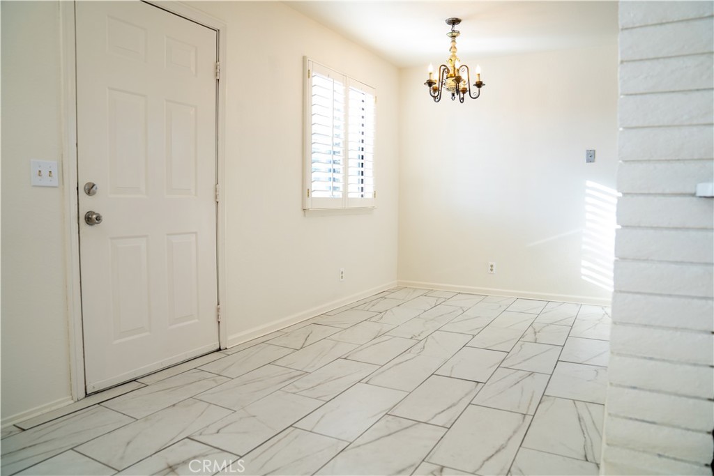 676 N 12th N 2