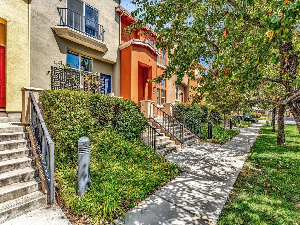 213 Esfahan Drive
