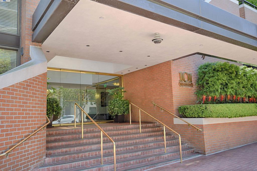 Beautifully appointed, sophisticated 1 bedroom 1.5 bath residence on two levels in San Francisco North Waterfront neighborhood.One level features a spacious living room w/floor to ceiling windows, step out balcony, a wood burning fireplace, and it also has a half bath and fully equipped galley kitchen. The upper level has a large bedroom w/split bath, walk-in closet, and laundry closet. There are two entry doors - one on each level. They afford flexibility and ease in moving in - no stairs to negotiate - and in living. Complex includes many amenities: 24 hour doorman, a pool, spa, landscaped gardens, conference room, common area roof decks with views. Step out to explore Embarcadero, Ferry building Farmers Market, parks, restaurants. One car deeded parking in gated garage. There is a nearby Bay Club SF fitness center, and a well stocked RJ's Market.