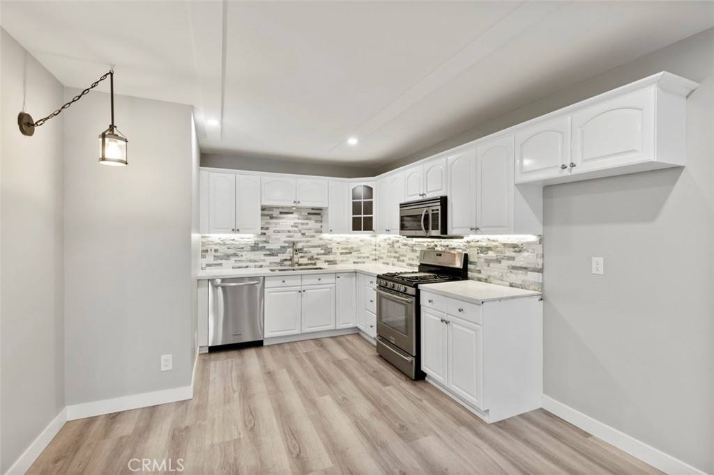 868 E Alvarado Street 14