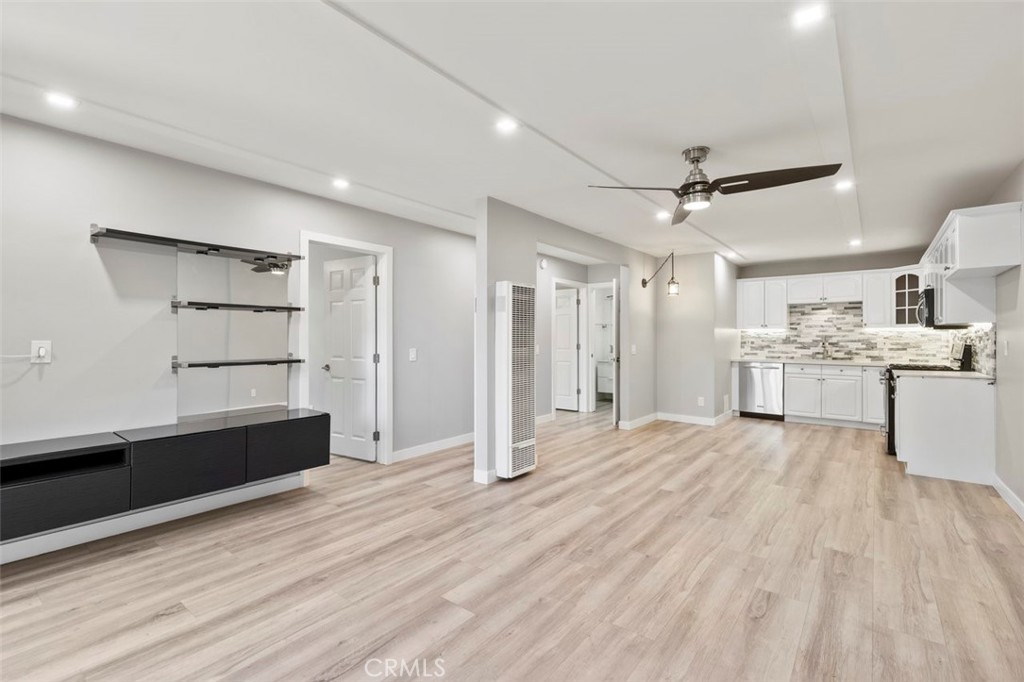 868 E Alvarado Street 14