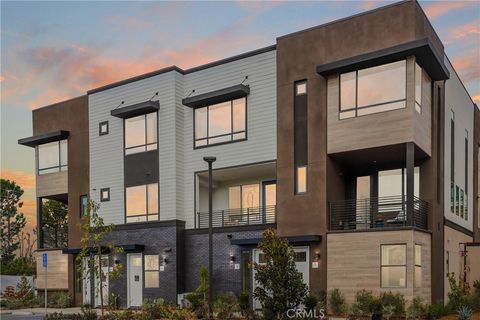 30 Bigsby Drive Stanton CA 90680