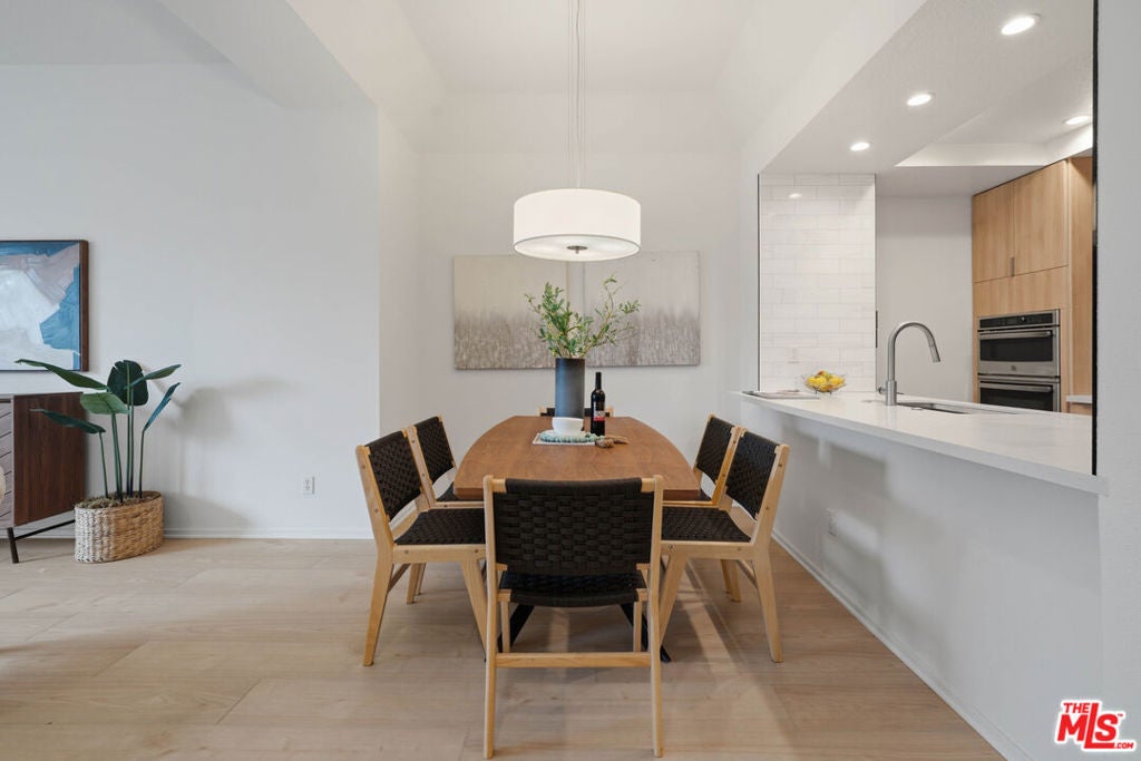 1820 S Beverly Glen Boulevard 208