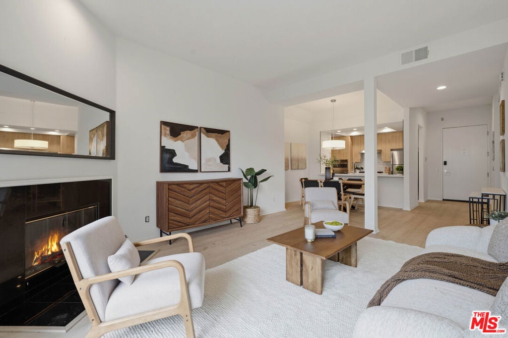 1820 S Beverly Glen Boulevard 208