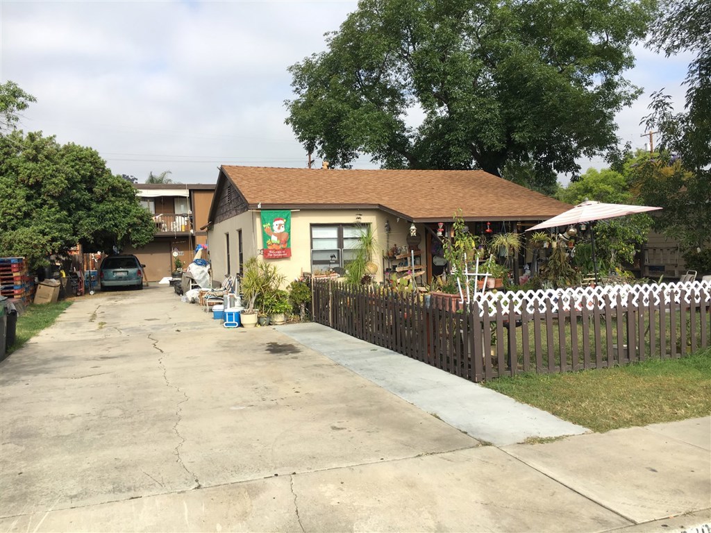 Both units could use TLC. Neighborhoods: El Cajon Other Fees: 0 Unit # for Unit 1: 380 Unit # for Unit 2: 382 Number of Furnished Units: 0