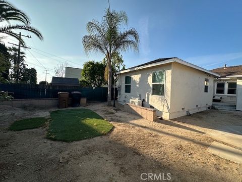 Photo of 114 Primrose Ave #B, Placentia, CA 92870 (MLS # OC26063187)