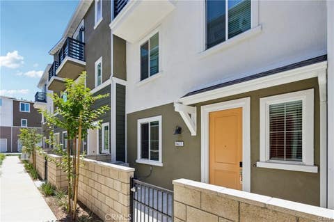 Photo of 1477 Reef Ln Ln, San Pedro, CA 90732 (MLS # PW26146883)
