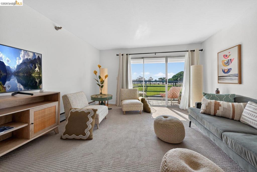 1205 1205 Melville Sq 204