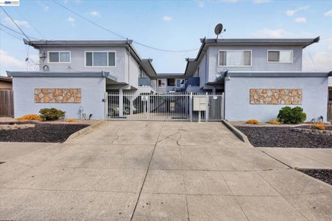 Photo of 512 S 16th St ST, Richmond, CA 94804 (MLS # 41149226)