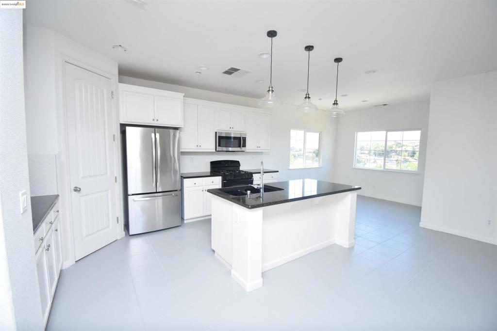 127 Delta Vista Ln