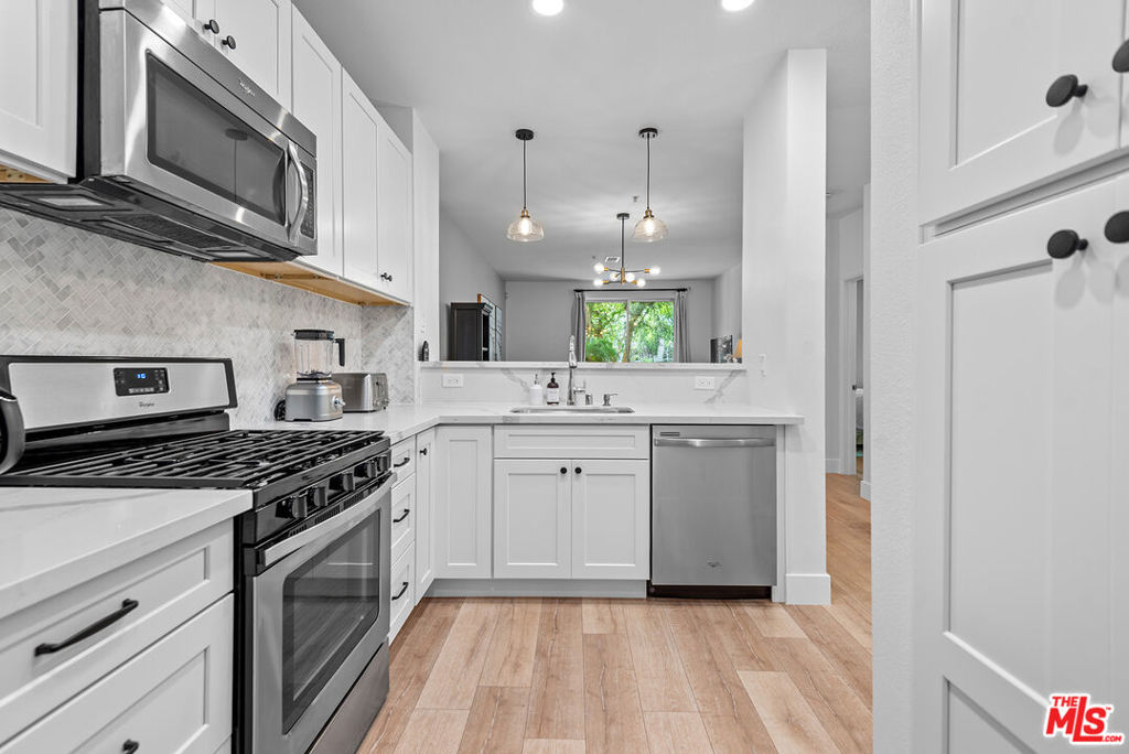 6400 Crescent Parkway 125