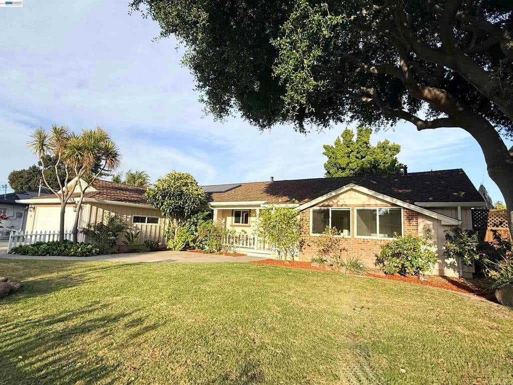 Photo of 4414 GROVER DR DR, Fremont, CA 94536 (MLS # 41138534)