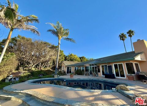 Photo of 20776 Big Rock Drive, Malibu, CA 90265 (MLS # 25614053)