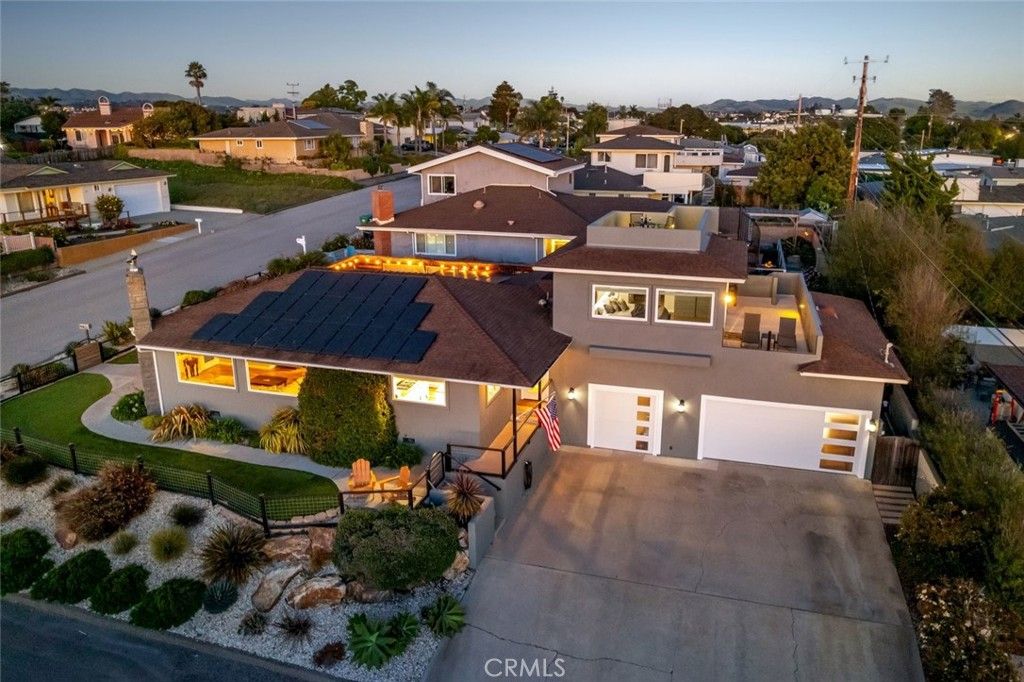 Photo of 604 Ocean View Ave, Grover Beach, CA 93433 (MLS # PI26045345)