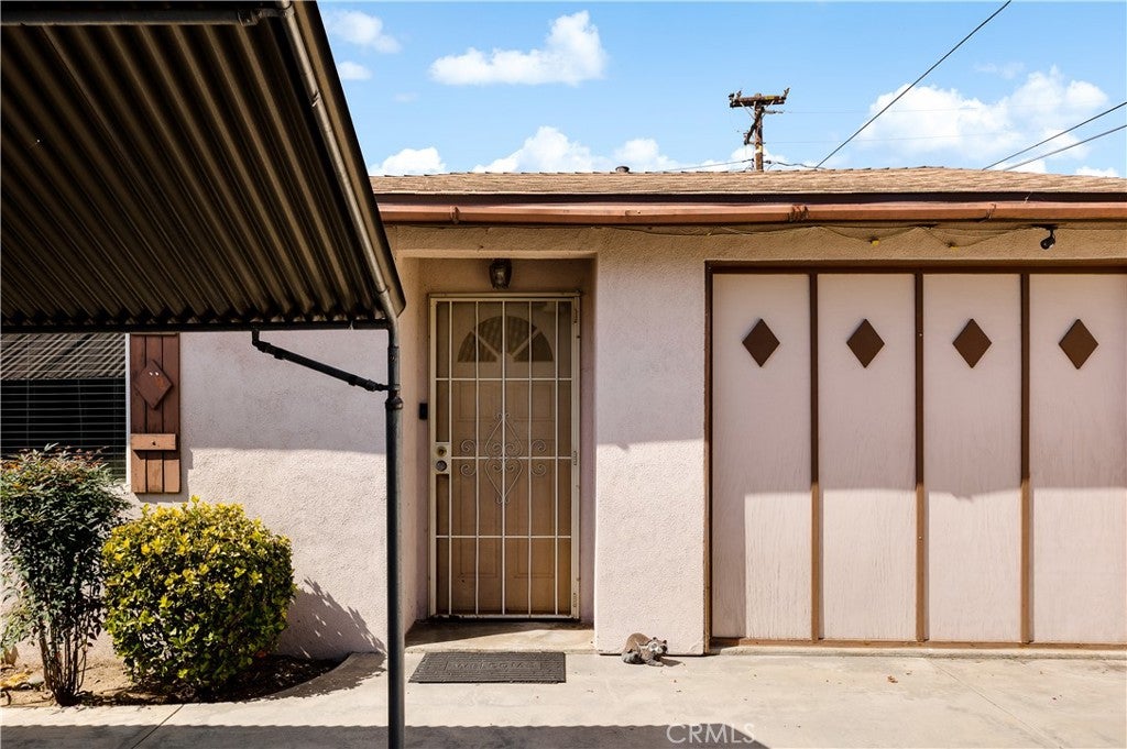 5623 Gracewood
