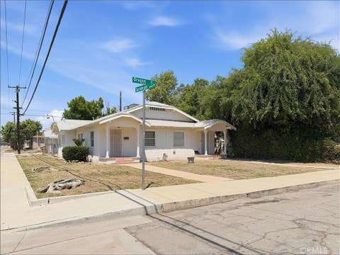 Photo of 200 Oregon ST, Bakersfield, CA 93305 (MLS # SC26123465)