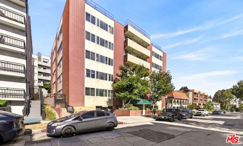 Photo of 540 Kelton Avenue #402, Los Angeles, CA 90024 (MLS # 26844371)