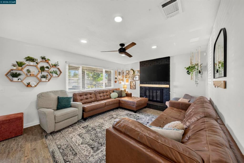 160 Stanton Ave
