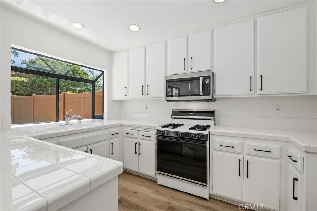 Las Brisas (LOSB) - Residential