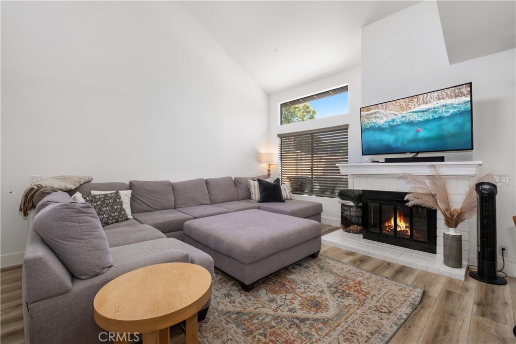1132 Santiago Drive 11