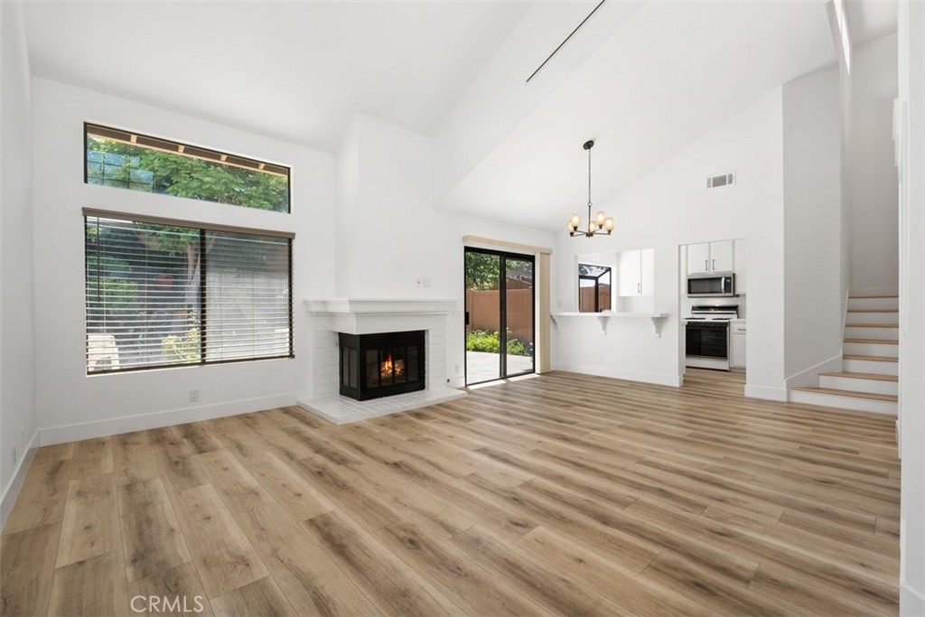 1132 Santiago Drive 11