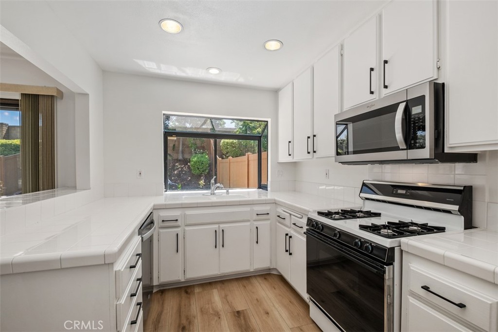 Las Brisas (LOSB) - Residential